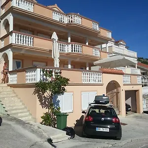 Mustac Apartment